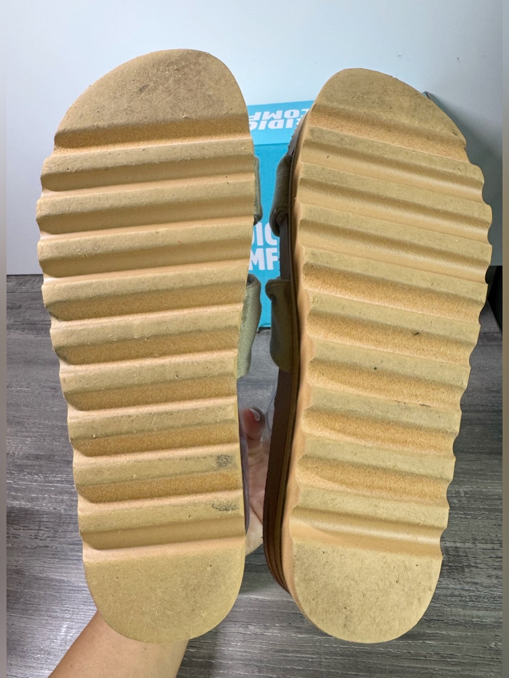 Reef Knotty Vista Hi Slide Sage Green Platform Slide sandals size 38.5/8 EUC - Picture 9 of 9